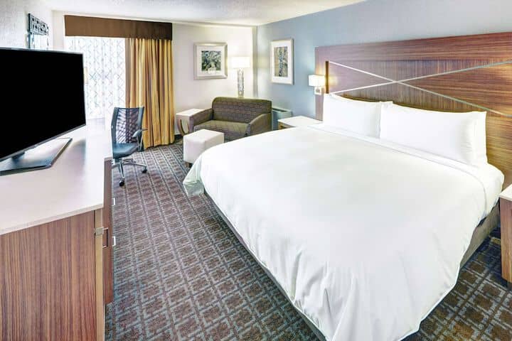 Room 4 of 41